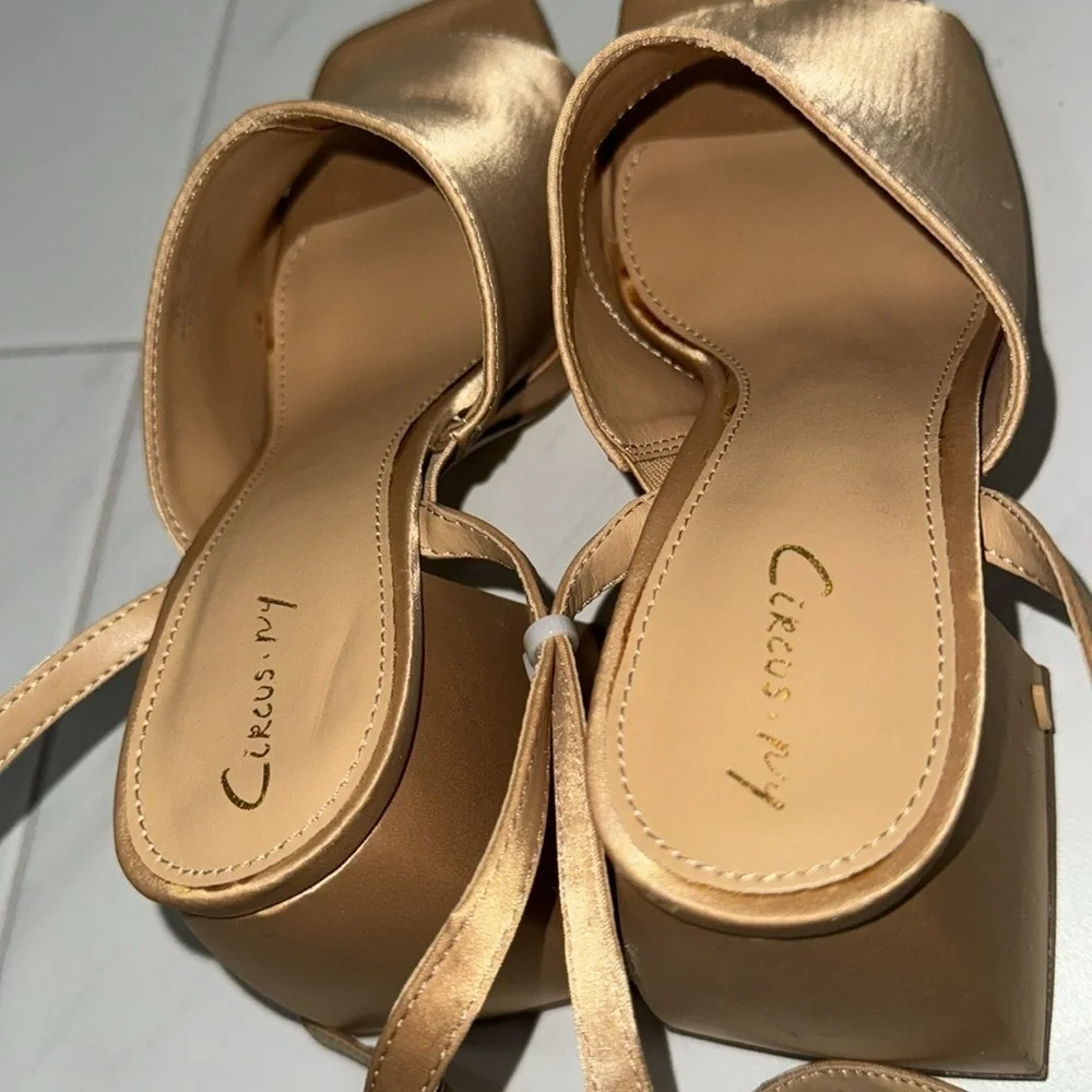Circus by Sam Edelman Rosa Beige Miranda Platform Ankle Strap Sandal - Size 7.5